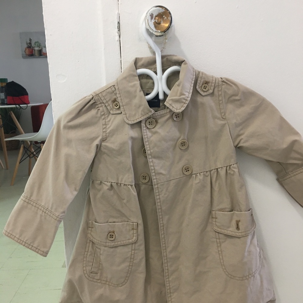 Gap toddler trench coat size 3